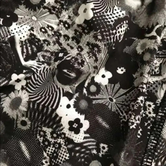 Lululemon Speed Shorts Sea Wheeze 2017 Counter Culture White and Black Size 6 - Picture 6 of 6